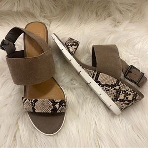 Crown vintage wedge